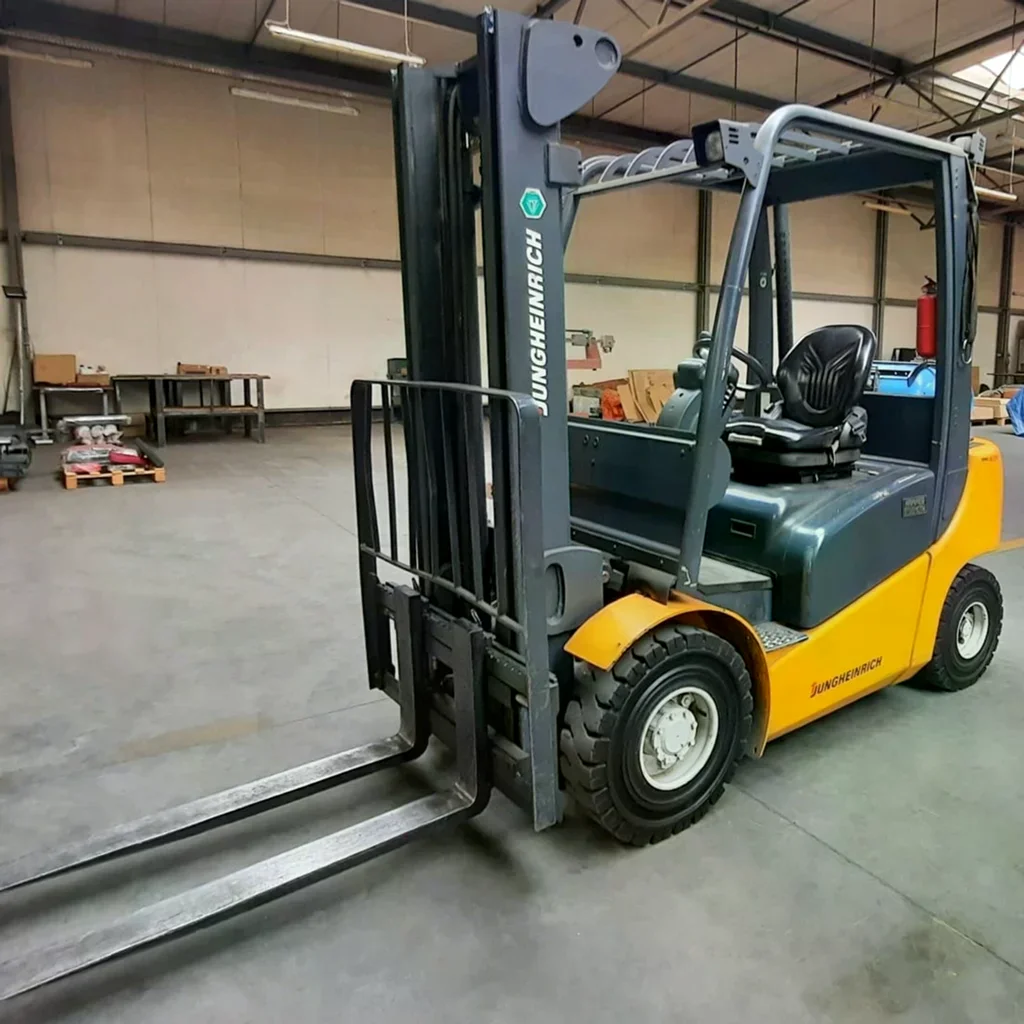 AGGIORNAMENTO Addetto alla Conduzione di CARRELLI ELEVATORI SEMOVENTI INDUSTRIALI con conducente a bordo